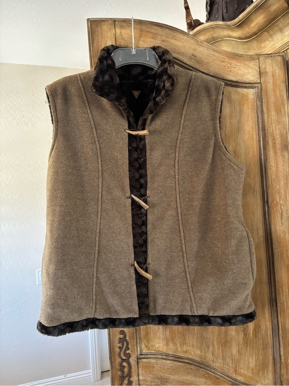 Wooly Bully Wear Vintage Vest with Faux Fur Sherpa Lining Size M